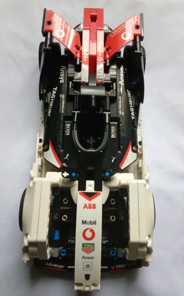 Lego Technic Formula E Porsche 99X Electric, photo 1 of 5