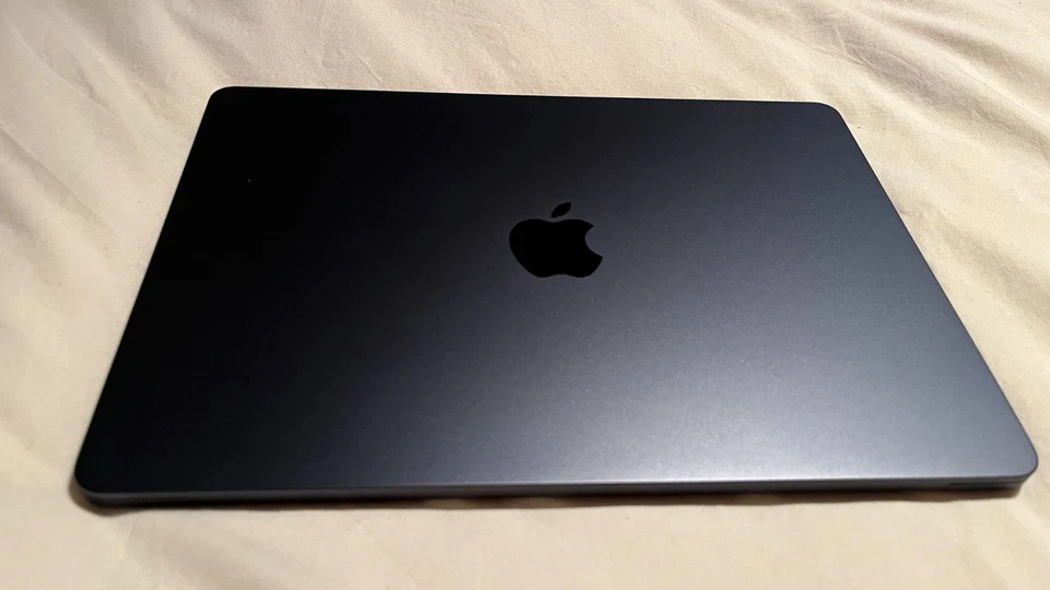 MacBook Air M2 13" (2022) – 8 GB / 512 GB OVP – Top Zustand! (Mitternacht)