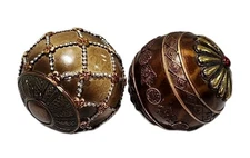 2 Decorative Sphere Ornamental Balls Intricate Patterns Textures Embellishments 