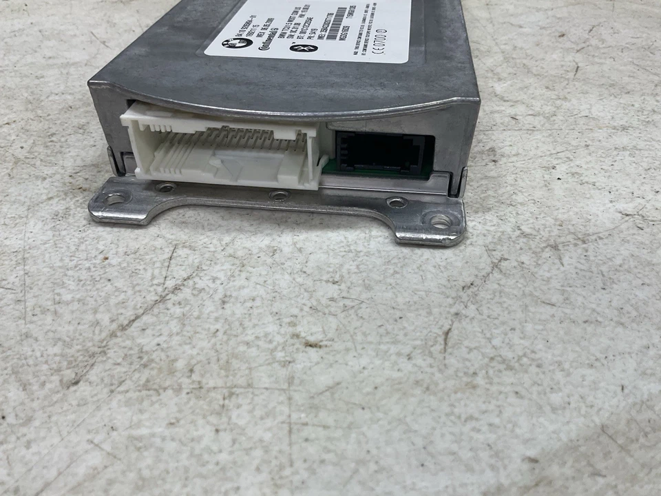 2010 BMW 528i xDrive Telematics Bluetooth Communicate Control OEM - Image 3 of 4