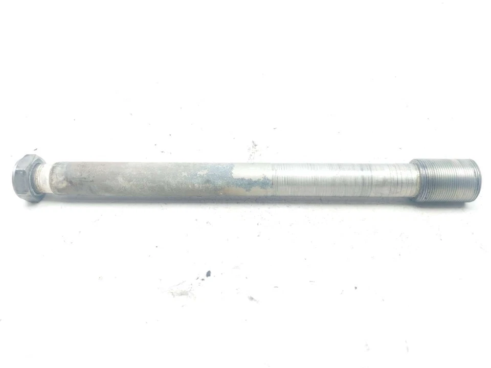 Perno pivote brazo oscilante Yamaha R6 YZF-R6R 09 Foto 2 de 4