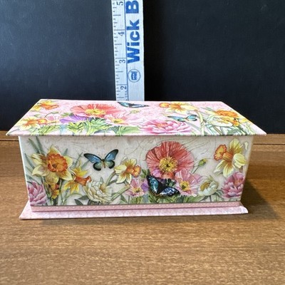 PUNCH STUDIO*Verbena Milled Soap in Keepsake Music Box  Tchaikovsky s Swan Lake 