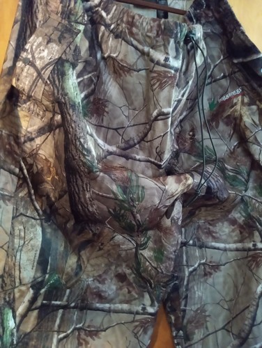 pre-owned frogg toggs real tree camo pants for hunting or fishing water proof - Picture 3 of 14
