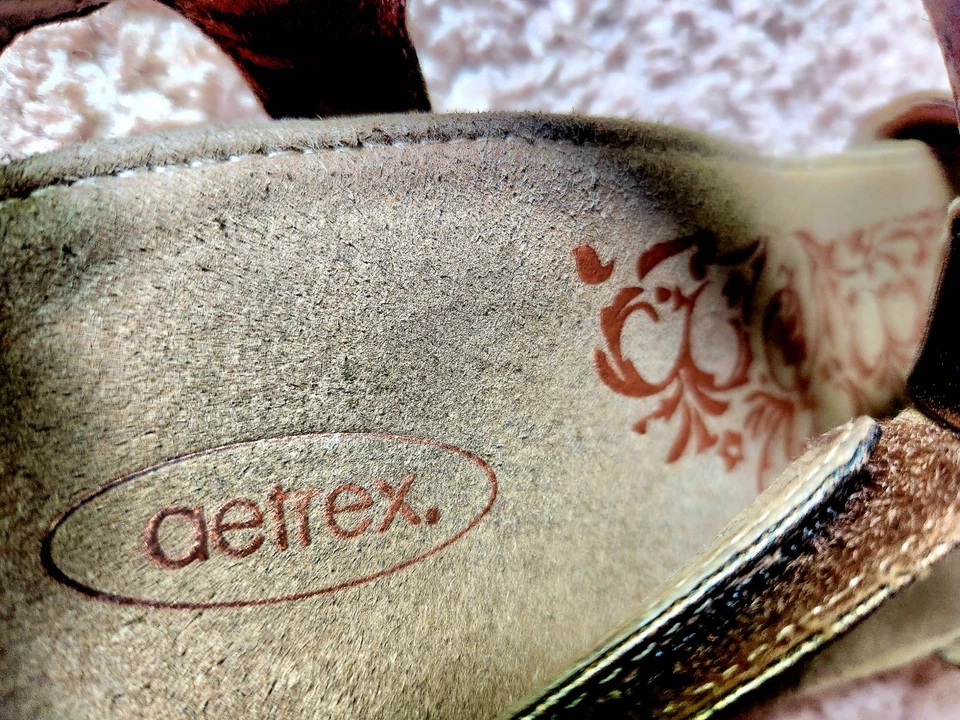 Aetrex Sandal, Lori Adjustable Strap, Comfort Footbed Beige- Pewter, Size 8 - Image 4 of 4