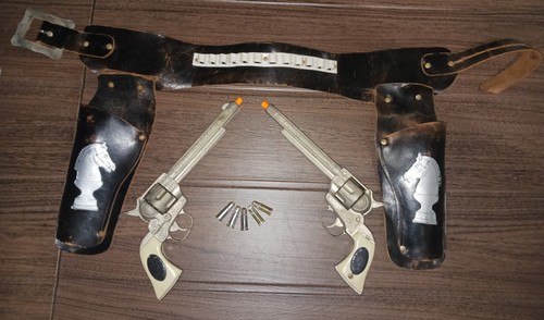 Paladin Have Gun Will Travel Leather Holster And Marshal Cap Gun Set. Vintage