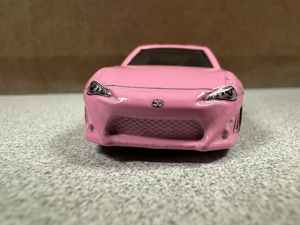 SUELTO 2021 HOT WHEELS 1:64 ROSA '12 SCION FR-S RUEDA INTERCAMBIO en neumáticos de goma Foto 3 de 4