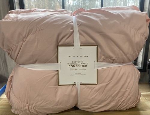 Pottery Barn Teen Whimsical Waves Full/Queen Comforter Quartz Blush Pink
