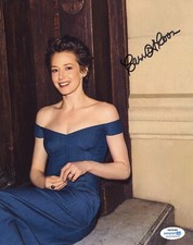 Carrie Coon Sexy Autographed Signed 8x10 Photo ACOA COA 