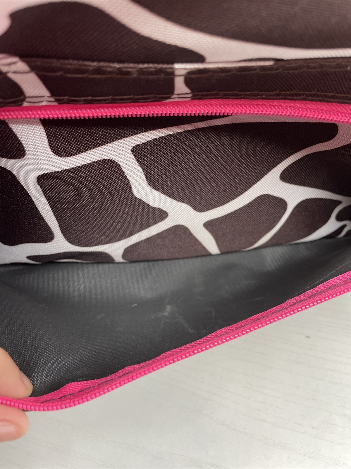 Rockland Fox Luggage Travel Bag ~ Color Pink Giraffe Print Carry On Two Handle