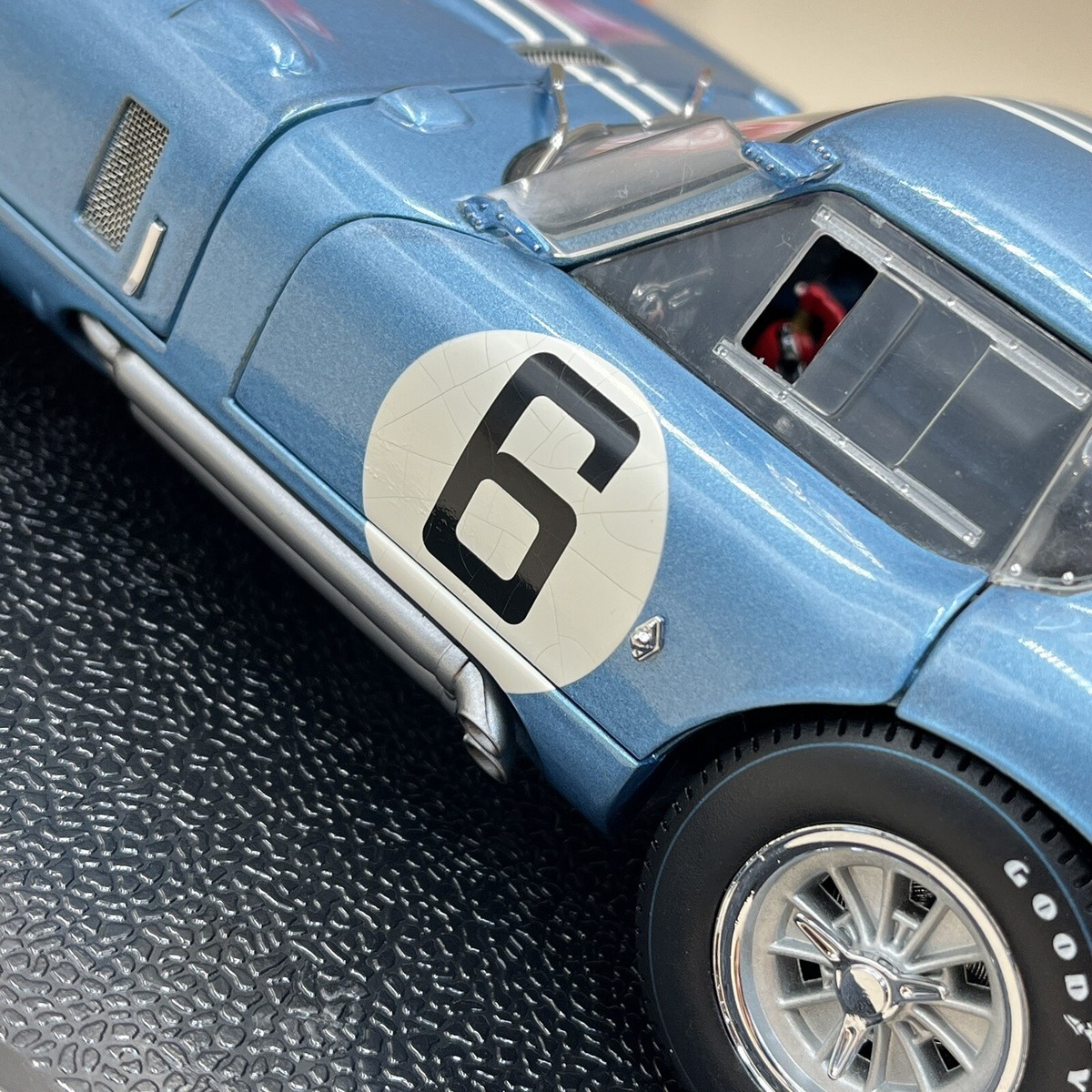 Exoto 1/18 Shelby Cobra Daytona Coupe #6 Blue 1964 ChrisAmon Exoto 1/18 Shelby Cobra Daytona Coupe #6 Blue 1964 ChrisAmon