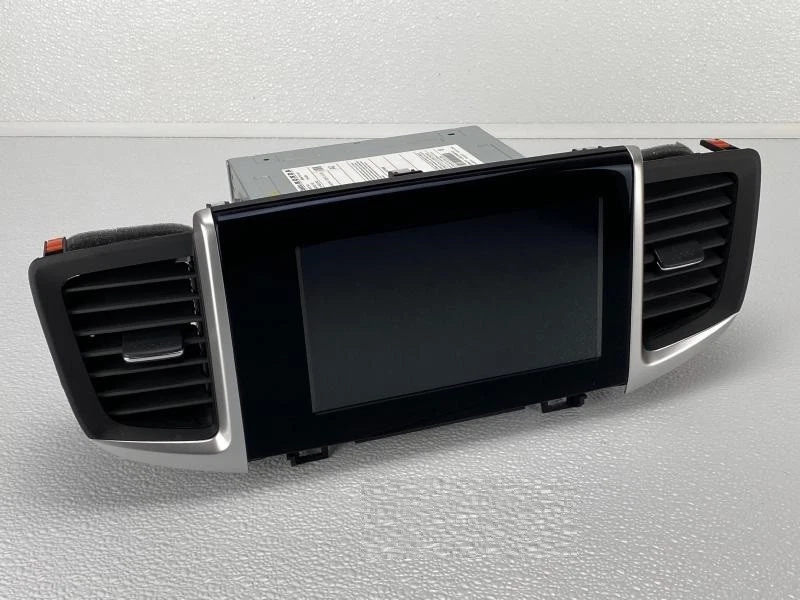 2016-2019 年本田 Pilot 收音机接收器 GPS-TV 带显示屏(美国市场 EX)原始设备制造商 — 第 4/4 张图片
