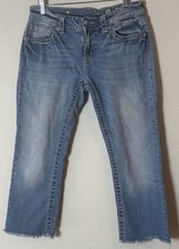 Miss Me Signature Cuffed Capri Jeans Size 30 Medium Wash Stretch Denim