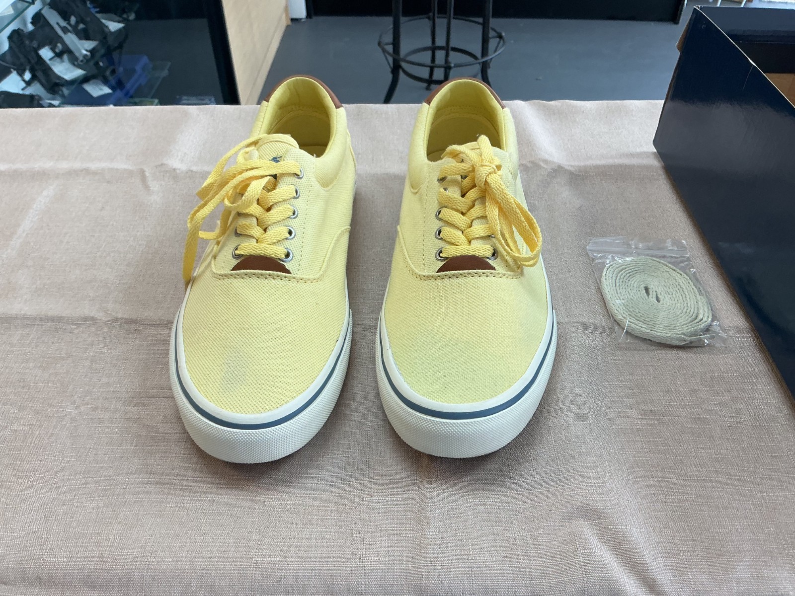 Polo Ralph Lauren Sneakers THORTON II SK-VLC Banana Yellow Size 9.5D Pre-owned