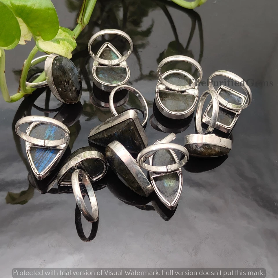 Anillo ajustable de cristal de labradorita | Lote de anillos enchapados en plata de cristal surtido Foto 3 de 3