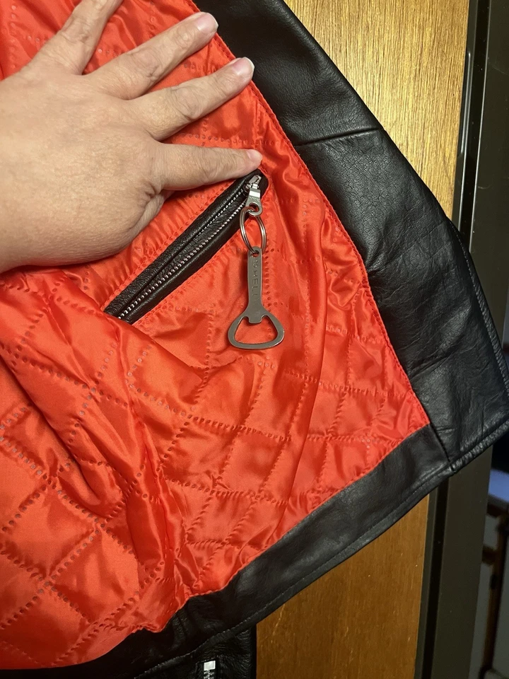 Chaqueta de cuero negra de Straight To Hell Foto 3 de 4