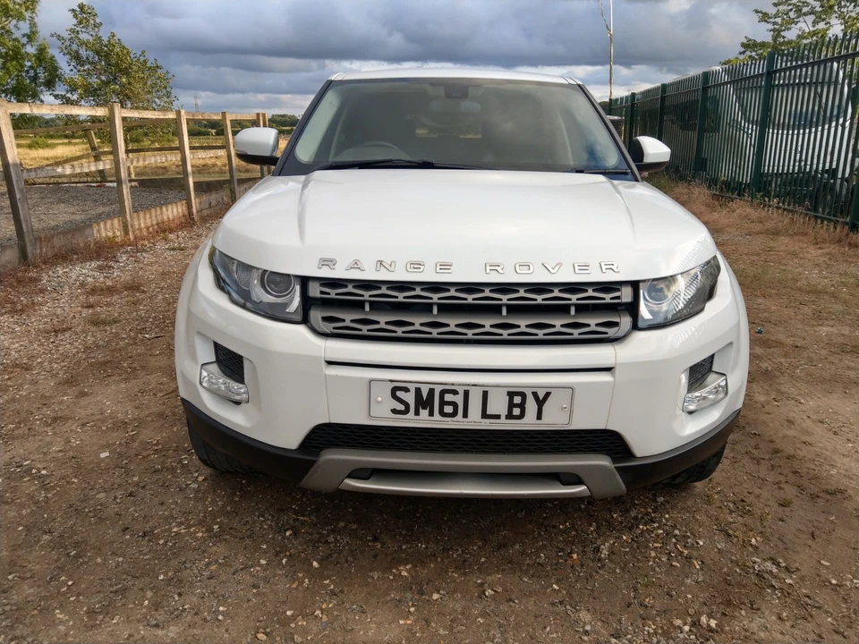 2011 Land Rover Range Rover Evoque Pure Sd4 Coupe - 4x4 - 2.2 Diesel Manual - Image 2 of 4