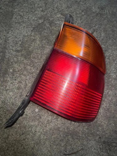 BMW 5 Touring E39 Rücklicht hinten links 8371328 301240 310320000708 33969922