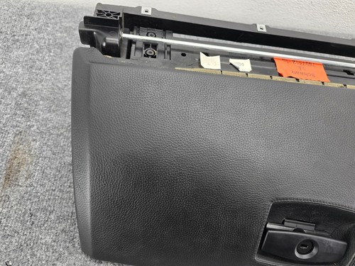 BMW E60 E61 M5 2004-2010 OEM LEATHER PANEL DEPARTMENT COMPARTMENT GLOVE BOX - Picture 2 of 10