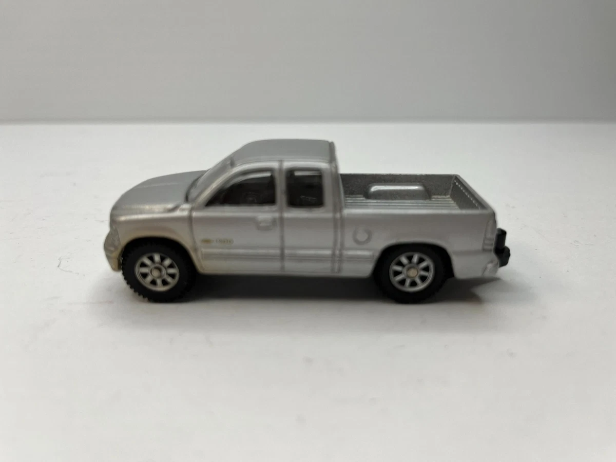 Maisto outlet toy trucks