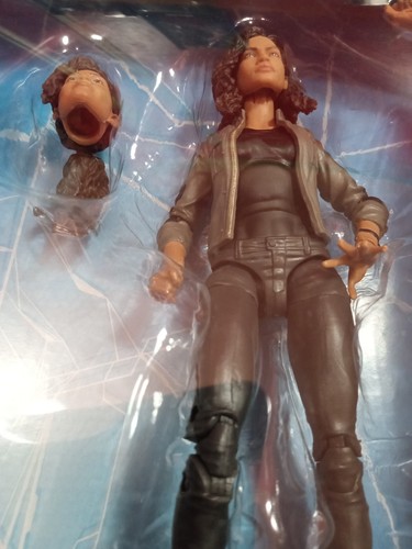 Marvel Legends MJ WATSON Zendaya & SPIDER-MAN Homecoming 2-Pack 2017 NEW - Picture 9 of 17