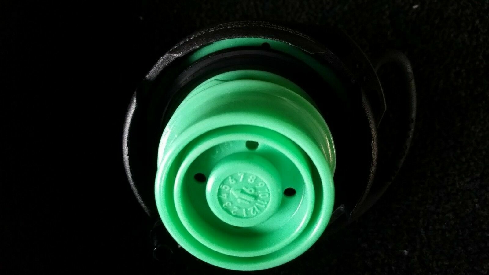 ECP Bentley Continental FLYING SPUR 2004 TO 2020 FUEL gas CAP NEW