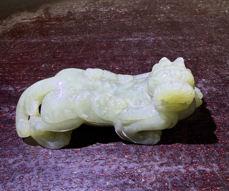 Wonderful Vtg. Chinese HK Export Jade Carved Beast Sculpture