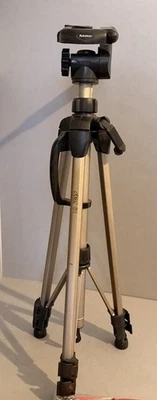 Hama Star 61 Tripod Lightweight Camera Stand. Great Condition Aluminum Tripod - Image 1 of 4