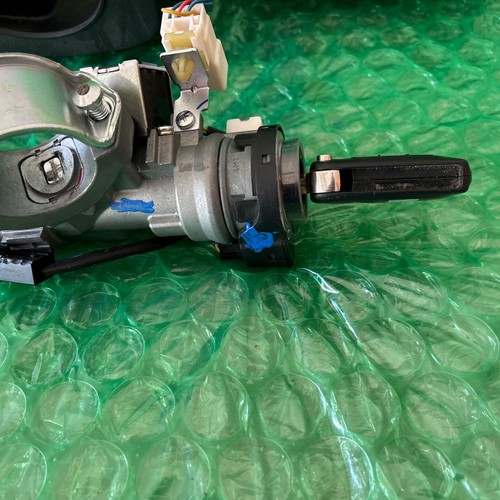 2010-2013 Kia Soul Ignition Switch Driver Door Lock Cylinder With Key OEM - Picture 4 of 13