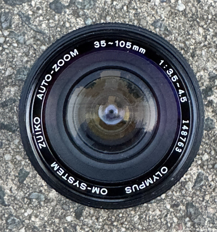 Olympus OM-System Zuiko Auto-Zoom 35-105mm f/3.5-4.5 OM No haze or fungus