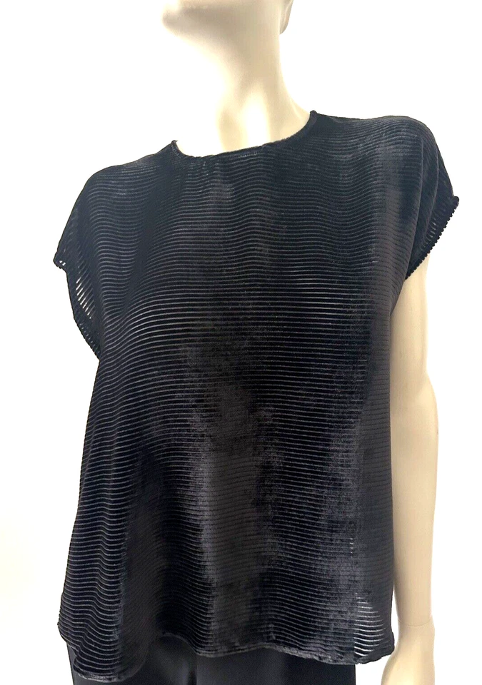 $258 Eileen Fisher Women's M Black Textured Illusion-Stripe Velvet Top New - Image 3 of 4