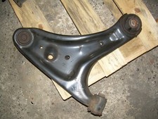 QUERLENKER VORNE RECHTS UNTEN DAIHATSU TERIOS J2 J200 1,5 77kW 