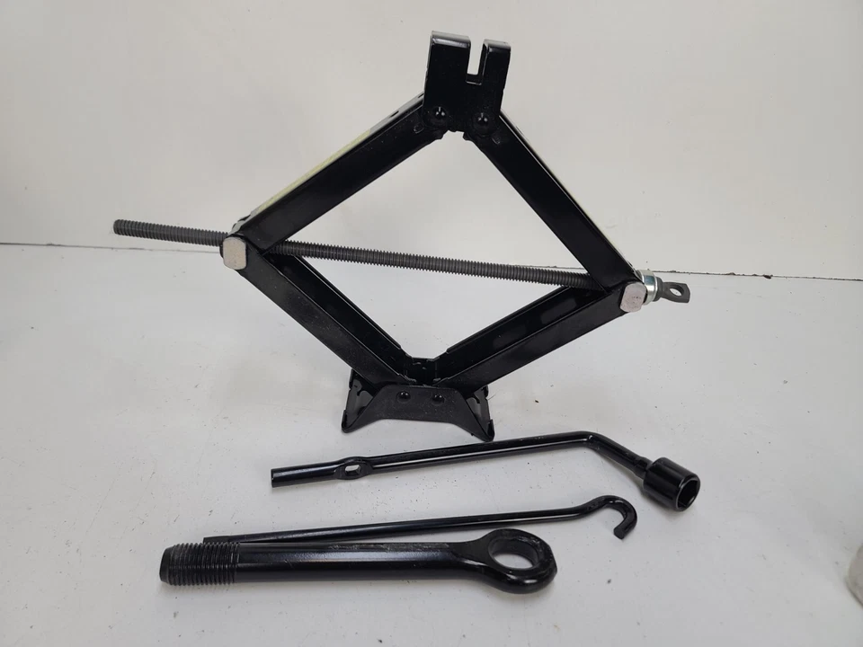 Emergency Jack Tool Kit Fits 2011-2015 Hyundai Tucson OEM Genuine Part. - Image 3 of 4