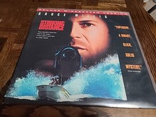 Striking Distance BRUCE WILLIS Laserdic Movie 1993 LD Laser Disc VG Widescreen