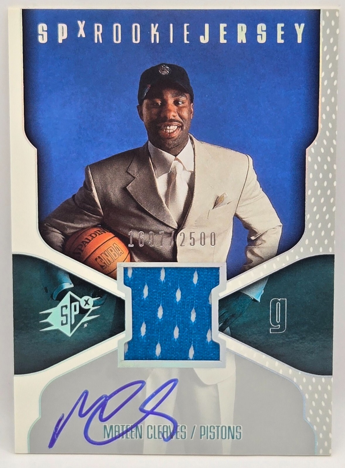 00-01 SPX Mateen Cleaves Rookie Card (Detroit Pistons) #1697/2500 #118