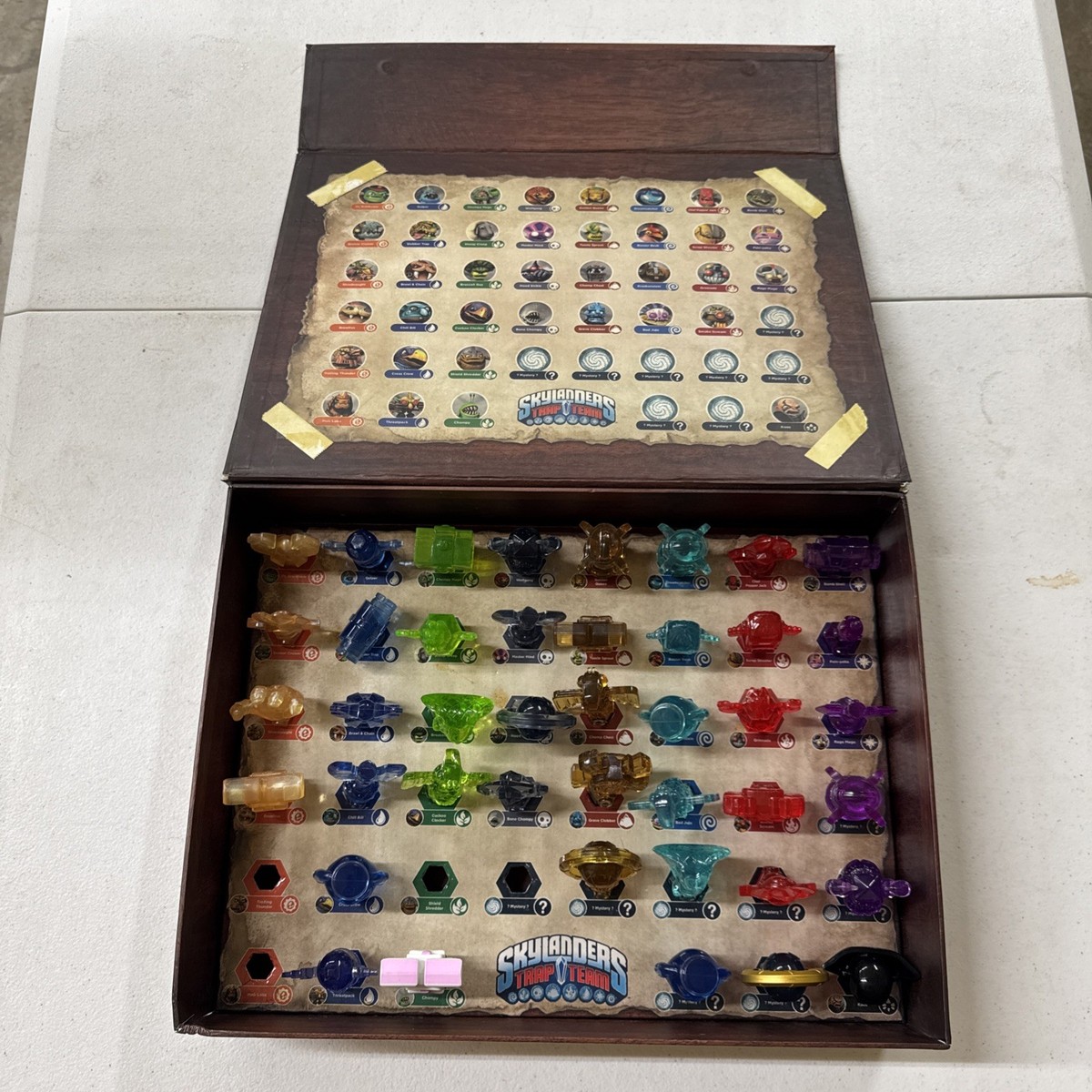 Skylanders Trap Team Trap Collection Collectors Case Box 42 traps