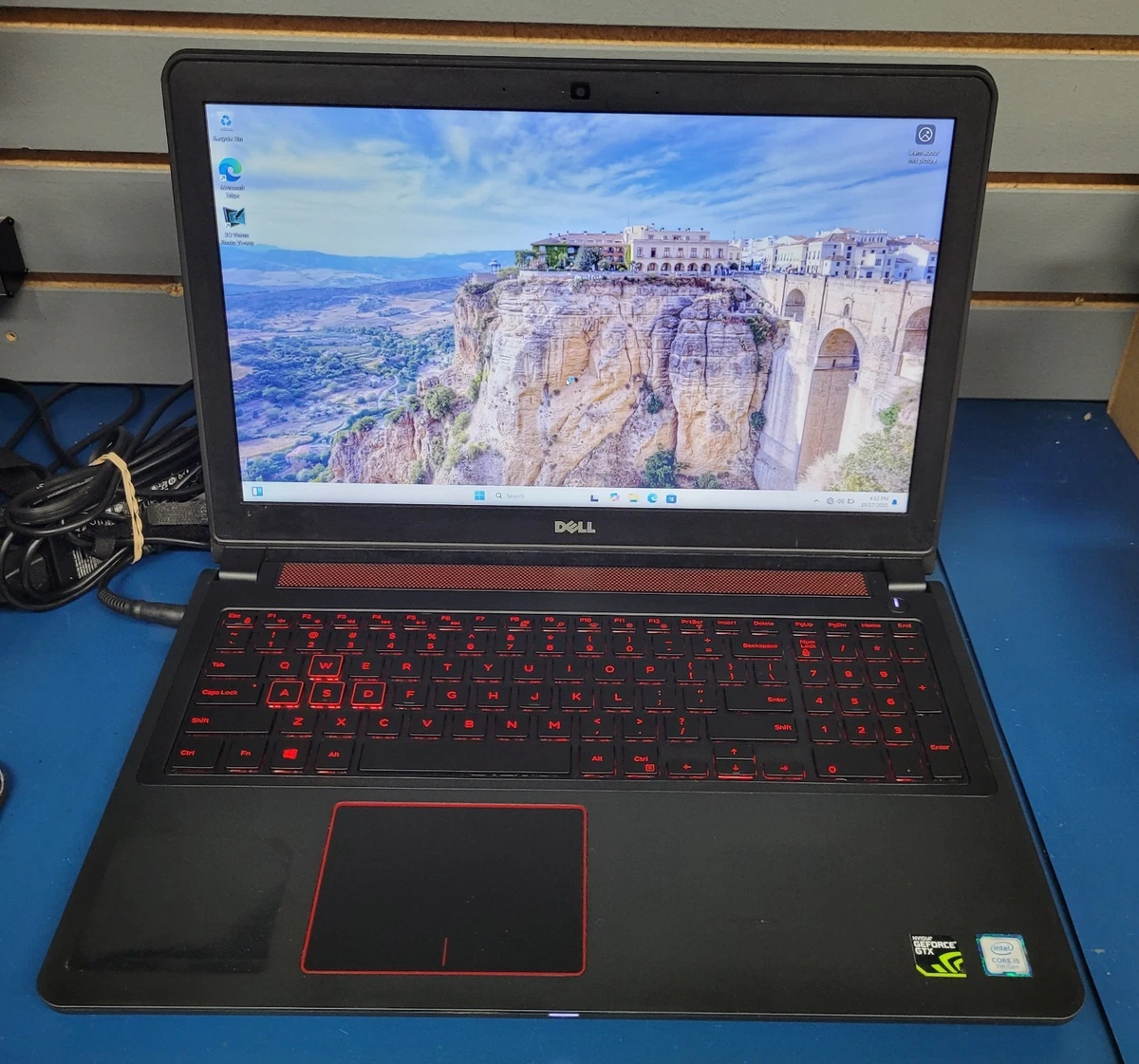 Dell Inspiron 15 5577 Windows 10 PC Laptops & Netbooks 15-15.9 in