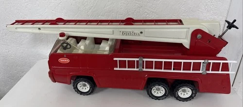 Vintage 1970's Tonka AERIAL LADDER Pressed Steel FIRE TRUCK  W/ Both Ladders EUC