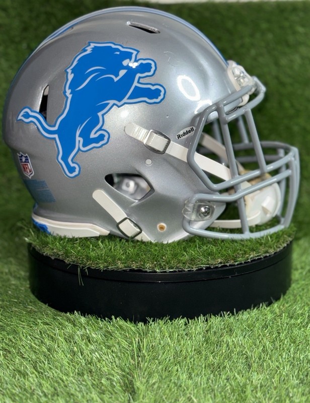 🦁🏟️ Detroit Lions - Silver Riddell Speed Football Helmet