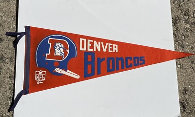 Suspended 4th OUR LUNCH BOX ★レアCDサイン入り Vintage RARE 1967 DENVER BRONCOS Full Size Pennant ~ NFL 60s