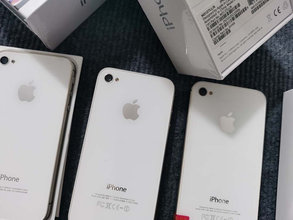 限界値引き価格 アップル iPhone 4 Sim フリー 美品ホワイト 限界値引き価格 アップル iPhone 4 Sim フリー 美品ホワイト