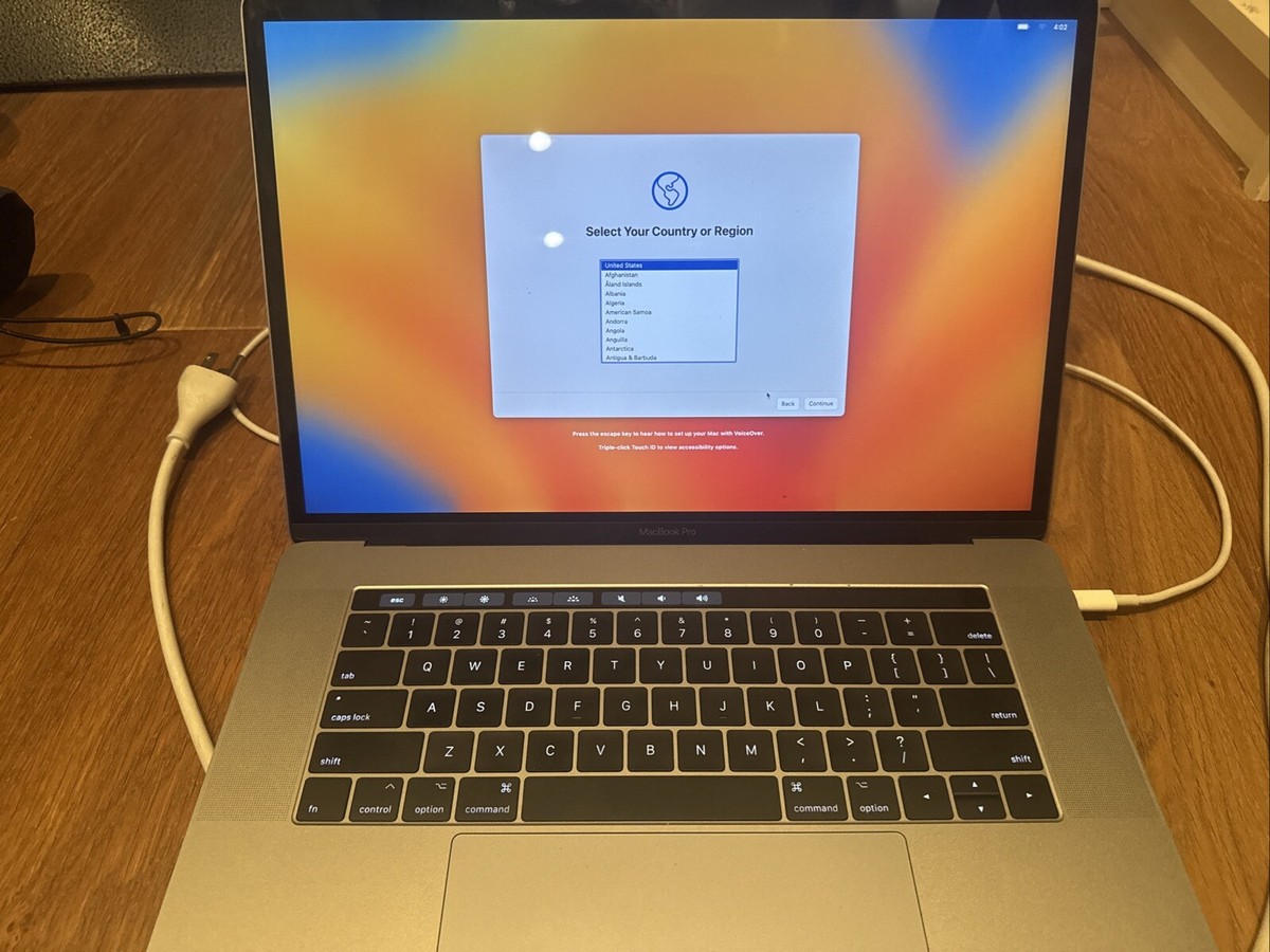 Apple MacBook Pro 15.4