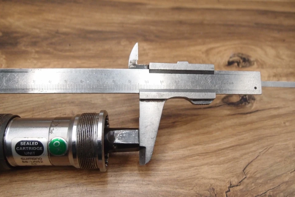 MTB bottom bracket Shimano Deore BB-UN52 Japan 115 mm BSA / 68 mm 1990's - Image 3 of 4