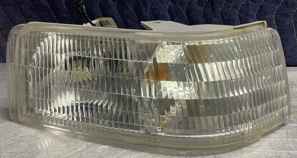 1992-2002 Cadillac El Dorado Driver LH & Passenger RH Turn Signal Assembly Pair Foto 2 de 4