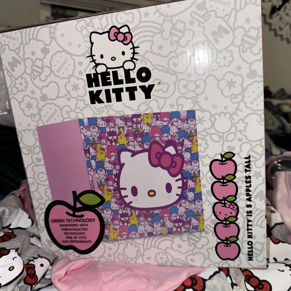 Nwt viral Sanrio Hello Kitty 9 Can Mini Fridge NEW Christmas gift Girl cute pink - Image 3 of 4