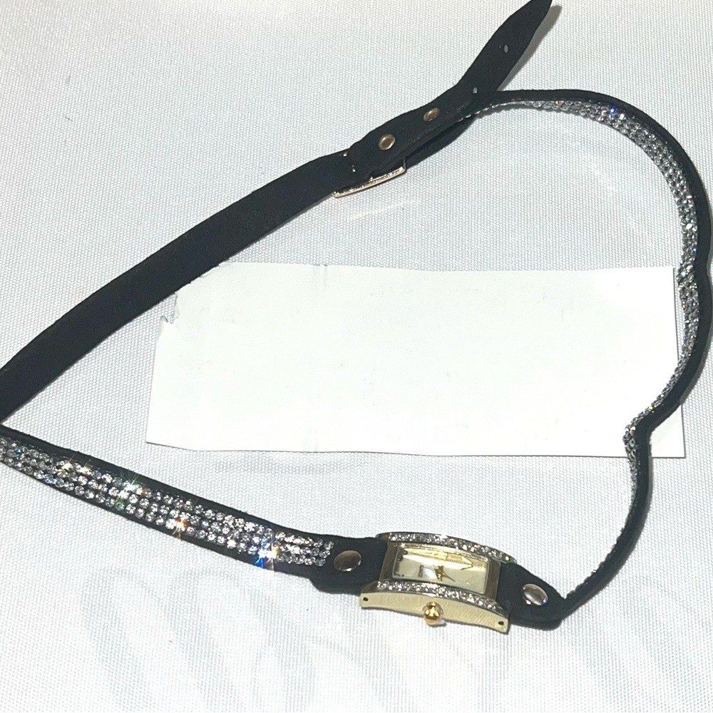 Sleek Black and Silver Rectangular Watch - image 3