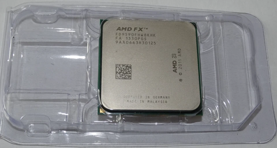 AMD FX-9590 AM3+ Black Edition in Good working condition - Image 4 of 4