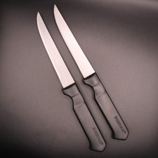 Farberware Steak Knives 4.5" Serrated Blades Black Plastic Handles Set (2) Flaws