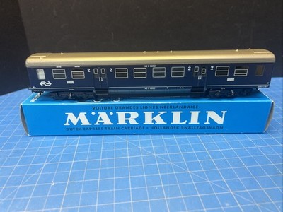 Märklin 4049 , niederländischer D-Zugwagen Dutch Express Train Carriage