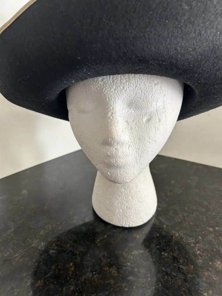 BLACK TRICORN HAT WITH GOLD BRAIDING FELT PIRATE CAPTAIN FANCY DRESS HISTORICAL - Image 4 of 4