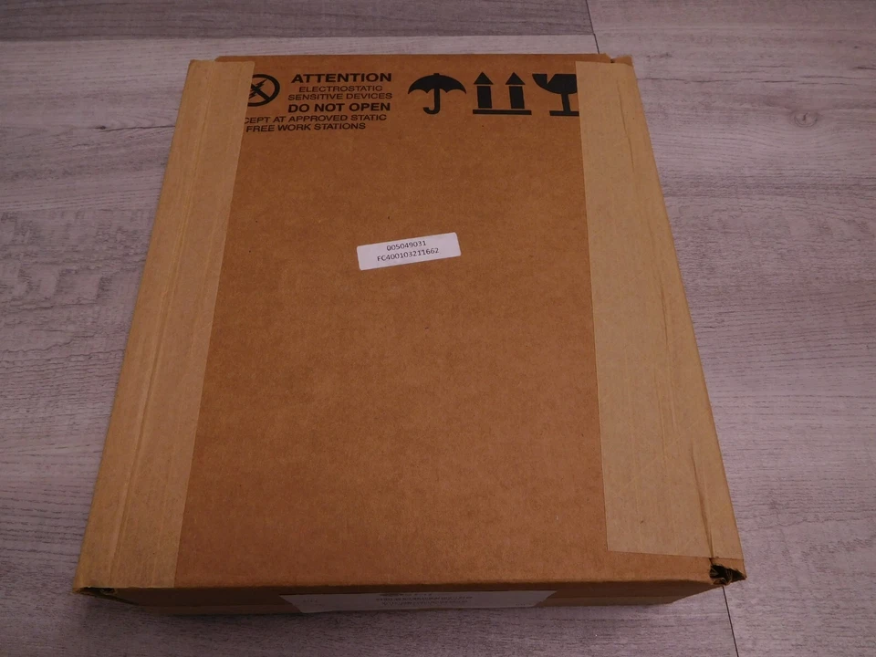 NEW SEALED EMC CX-4G15-300 005049031 300GB 15K 3.5 FC SAS Disk Drive HDD - Image 3 of 4